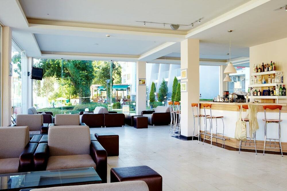 Green Park Hotel Zlatni pjasătsi Eksteriør bilde