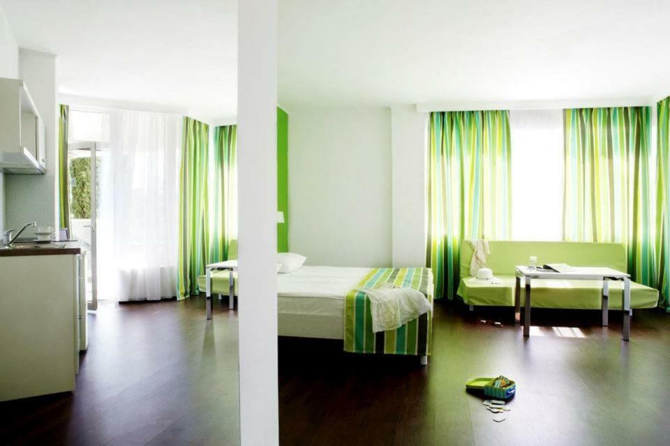 Green Park Hotel Zlatni pjasătsi Eksteriør bilde