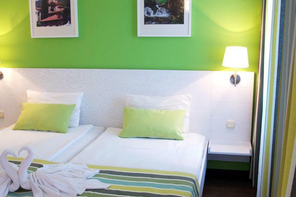 Green Park Hotel Zlatni pjasătsi Eksteriør bilde